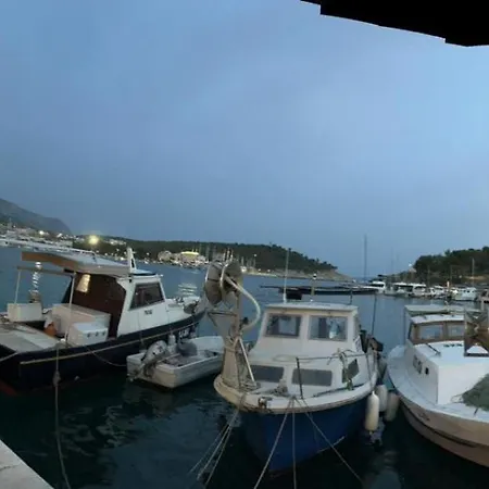 History * Kaštela