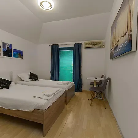 Apartament History *