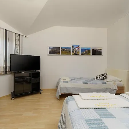 Apartament History *